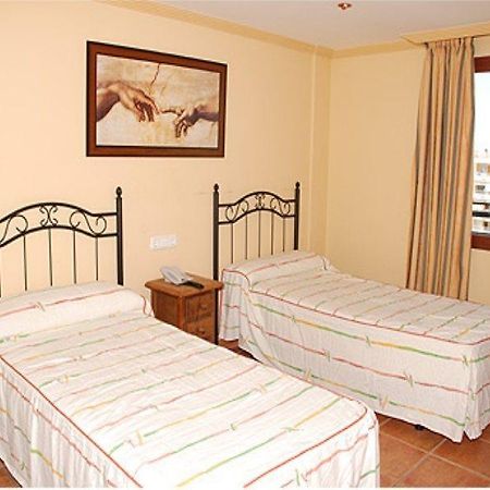 Apartamentos Mediterraneo Marbella Exterior foto